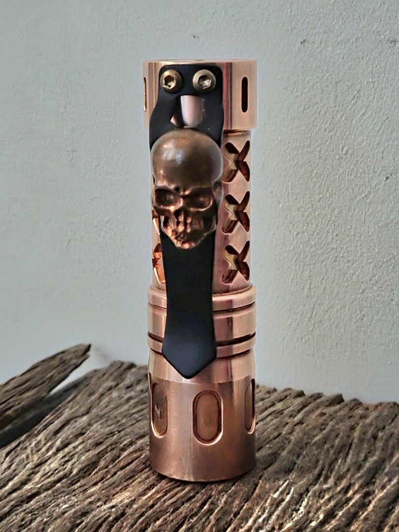 Maeerxu Copper Flashlight with Skull Clip (Category: Home Improvement Tools & Accessories) located in Marikina City. Submitted by knifeandtoolphilippines (Listing ID 1470674950, Image 3). Description: Fixed Price No Haggling No Trades Brand New Complete.