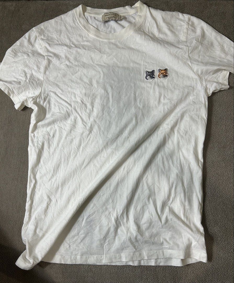 Maison Kitsune (Category: Activewear) located in Aurora. Submitted by snoworiontwinkle_08 (Listing ID 1470678742, Image 1). Description: Like new Maganda Dm me No issue Authentic.