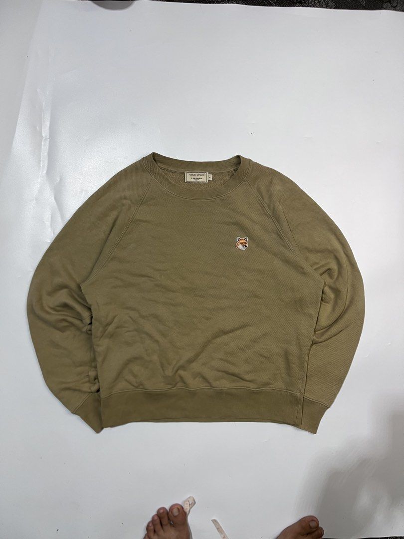 ♻️MAISON KITSUNI SWEATER ♻️ (Category: Coats, Jackets and Outerwear) located in Manila. Submitted by cjsthrift (Listing ID 1470713584, Image 3). Description: ‼️Want to sell‼️ ♻️MAISON KITSUNI SWEATER ♻️ ▪️Authentic ▫️Exellent condition ▪️None hidden issue ▫️Color rate 9/10 ▪️Width: 21 ▫️Lenght: 23 ▪️Small on tag Boxy type ▫️Unisex 🏷️ 650 + shipping fee 📩 📍 Pagadian City Zamboanga Del sur ✅Unli Vc For Checking items ✅Unli Vouch ✅Legit Seller.