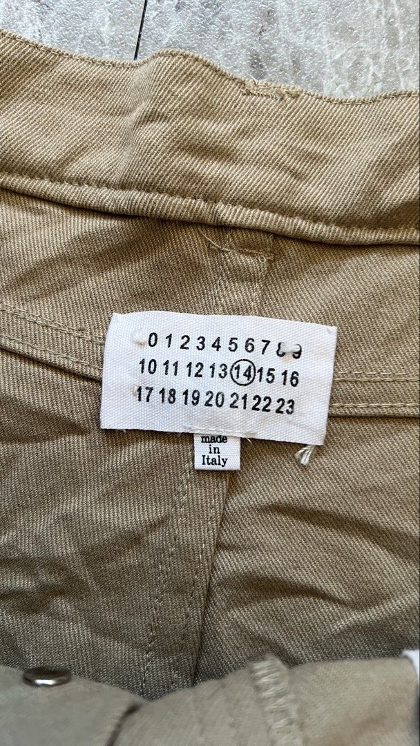 Maison Margiela Flare Jeans Button Fly (Category: Announcements) located in Manila. Submitted by reclaim.13 (Listing ID 1470631736, Image 3). Description: MAISON MARGIELA FLARE JEANS - Excellent Condition - 32 Waist , 40 Length - Excellent Condition - No issue.
