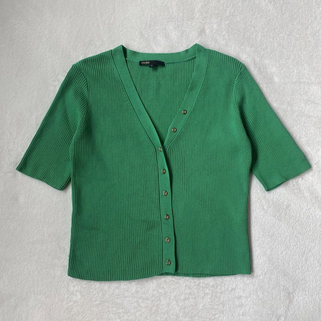 💫Maje Mimosa Cropped Ribbed Kit Top (Category: Others Tops) located in Manila. Submitted by yourdaily_obsessions (Listing ID 1470667556, Image 1). Description: Item: MAJE •Size 1 on tag, S-L (stretchable fabric) •Comfy to wear.💚 - Notes before making an offer❗️ •Photos are provided for self authentication. •Bogus/irresponsible buyer auto blocked •Check details first, to see minimal flaw/issue if any. •Payment First. No payment, no reservation. 