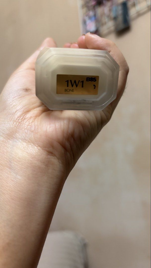 Makeup set (Category: Makeup) located in Ipoh. Submitted by najwa_zaini (Listing ID 1470608790, Image 3). Description: - Estée Lauder Matte Foundation in code 1w1 (inside got like 80% more foundation) - Anastasia Matte & Satin Velvet Lipstick in code Dusty Rose - Sephora Rouge is Not My Name Matte Lipstick in code 01 Out of Your League - Both lipstick i wear just to test the color -Bought from sephora apps -Price include postage - Price all in.