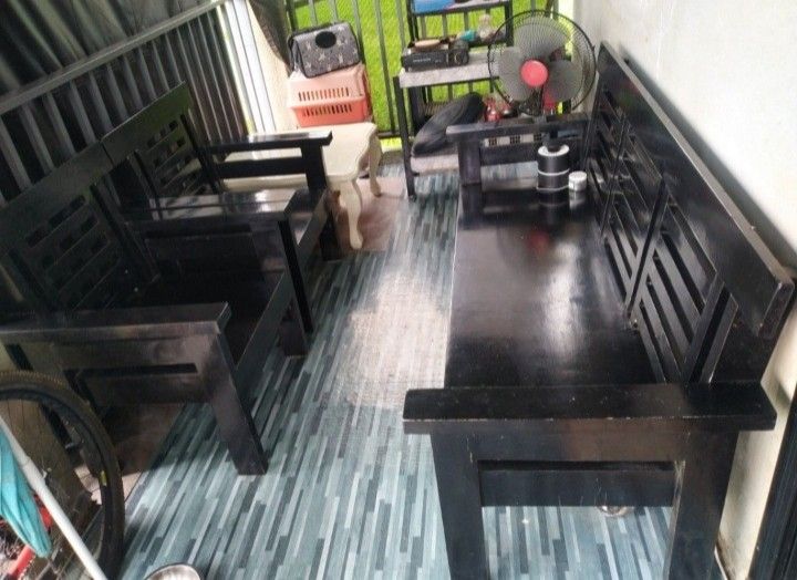 Malaysian Solid wood (Category: Chairs) located in Bulacan. Submitted by mitchikoscollection (Listing ID 1470602551, Image 1). Description: ‼️PLEASE READ‼️ FREE with Minimum Purchase of worth 8K and Up Solid Malaysian wood , May kagat kagat ng Aso sa gilid gilid at kalmot sa gitna , lihain lang at repaint ok na uli dahil wood naman .. Kaya Selling LOW na ! Selling 8K , Orig. Price po neto 17K with Foam sa upuan dati ngayon wala na po yun Foam .. 