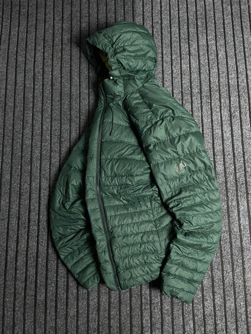 Mammut - Convey IN Hooded Down Jacket (Category: Coats, Jackets and Outerwear) located in Puerto Princesa. Submitted by palawan.swagdealer (Listing ID 1470723792, Image 1). Description: All details are provided Kindly check each photo Minimal flaw: Some of the designs/prints wore off Still in very good condition .