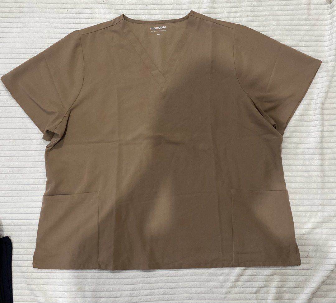 Mandala scrub top (Category: Activewear) located in Tanza. Submitted by 9th.street.thrift (Listing ID 1470596395, Image 1). Description: Mandala scrub top Same as figs tela Good as new No issue 4xl 29x30.