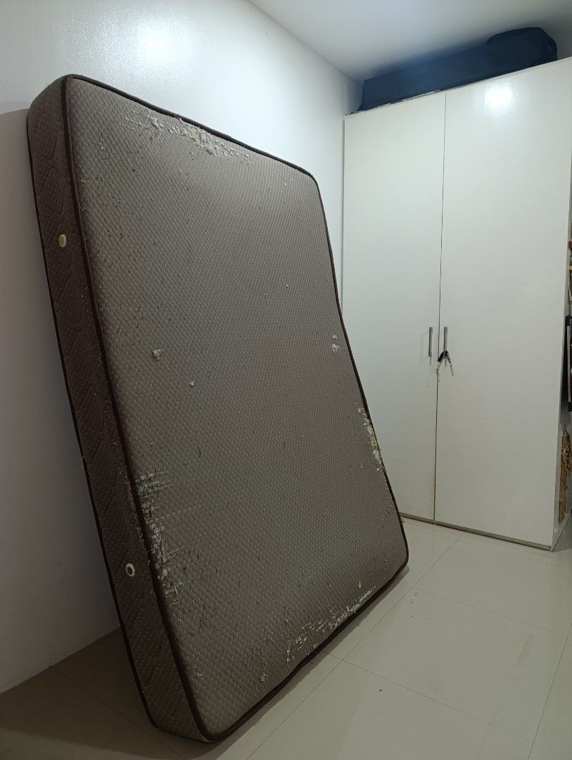 Mandaue Foam Gala Essential Spring Double Mattress 54x75 (Category: Bed Frames & Mattresses) located in Manila. Submitted by gats17 (Listing ID 1470679010, Image 2). Description: Mandaue Foam Gala Essential spring mattress in Darby Brown. - Double size measuring 54 x 75 inches. - Used condition (1.5 yr) with visible cat scratches on the surface and edges as pictured. - Original tag intact on the side..
