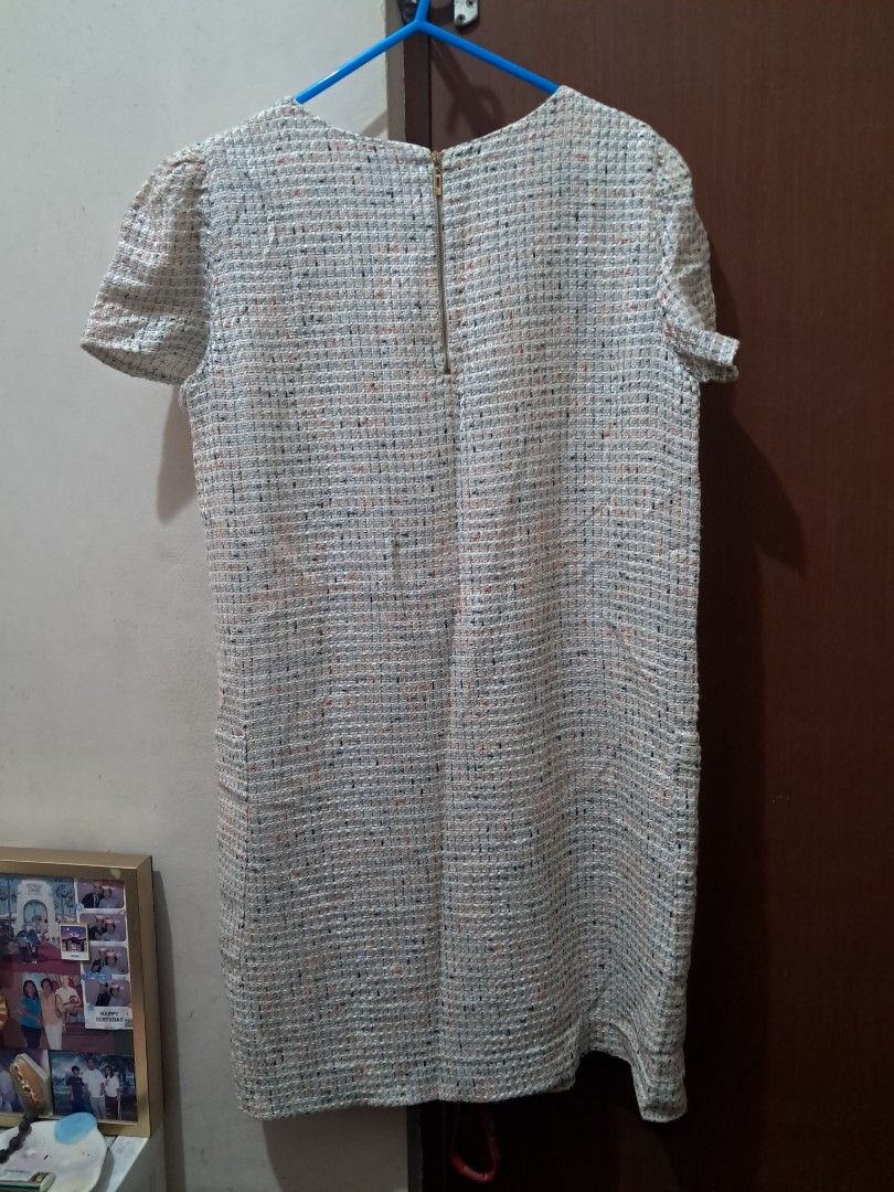 Mango Dress (Category: Dresses) located in Las Pinas. Submitted by shop2ship (Listing ID 1470601052, Image 2). Description: Mango Suit Dress with zipper at the back two pockets with polyester lining.