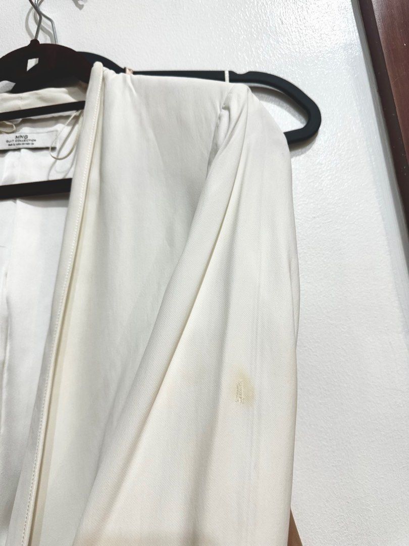 Mango Suit Collection White Open-Front Blazer Extra Small US 2 (Category: Coats, Jackets and Outerwear) located in Quezon City. Submitted by decluttering_alot (Listing ID 1470631624, Image 2). Description: - Brand: Mango Suit Collection like zara love bonito - Color: White - Style: Open-front blazer with long sleeves and inner lining - Features: Functional front zipper pockets - Condition: Good, used just once then had it washed at laundromat. Un