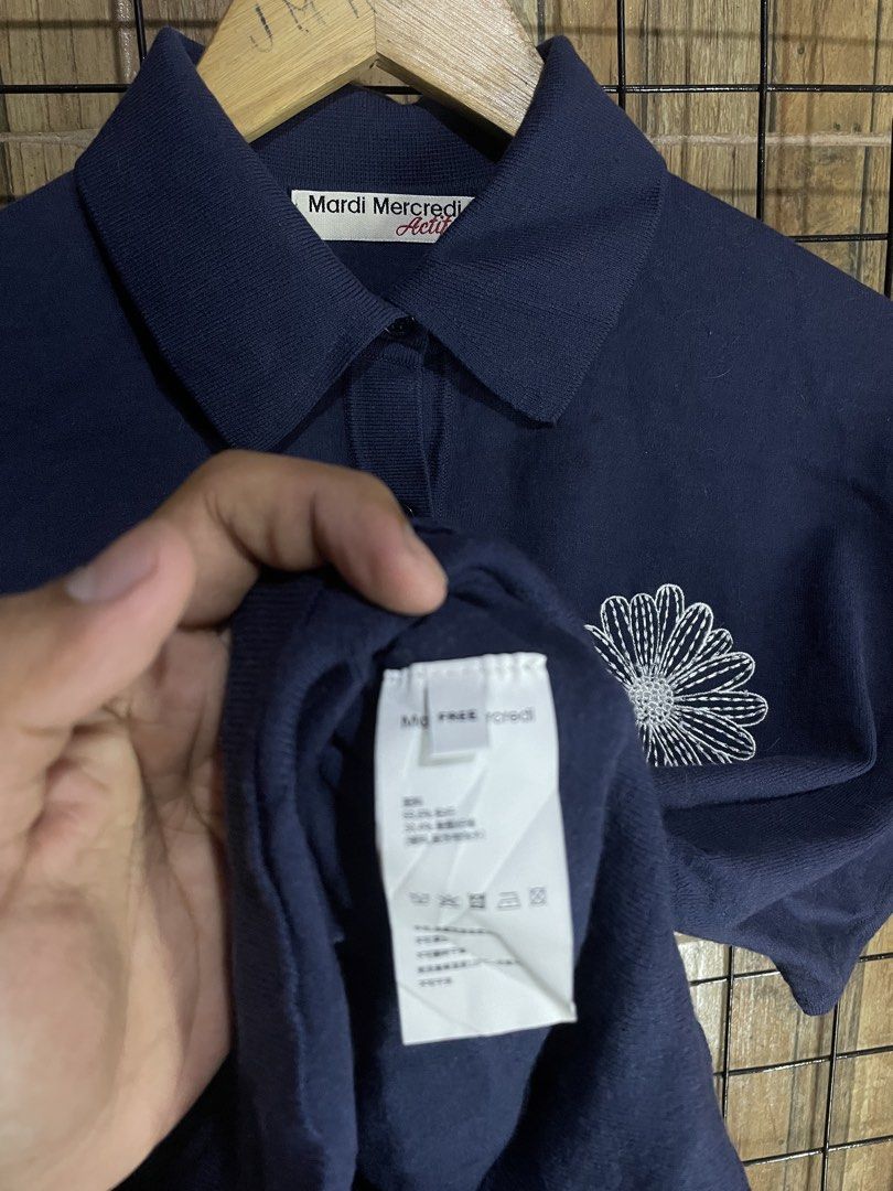 Mardi mercredi crop polo (Category: Others Tops) located in Pateros City. Submitted by toogood.mnl (Listing ID 1470641021, Image 3). Description: Mardi mercredi cropt polo Free size W-21 L-23 No issue Excellent condition .
