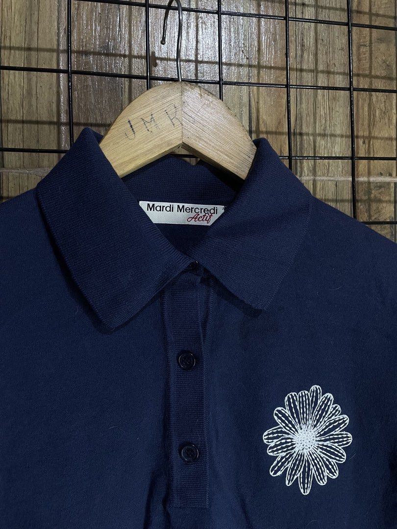 Mardi mercredi crop polo (Category: Others Tops) located in Pateros City. Submitted by toogood.mnl (Listing ID 1470641021, Image 2). Description: Mardi mercredi cropt polo Free size W-21 L-23 No issue Excellent condition .