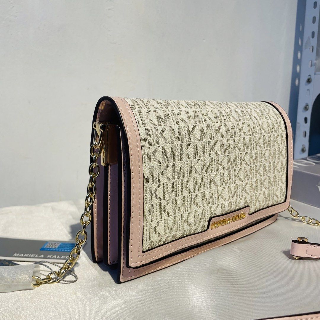 Mariela Kaleo slingbag (Category: Wallets & Card holders) located in Dasmarinas. Submitted by marycollection (Listing ID 1470647958, Image 2). Description: .
