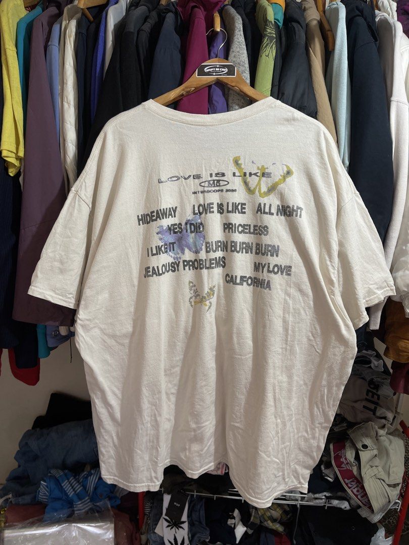 Maroon 5 "Love Is Like" Tour Tee (Category: Tshirts & Polo Shirts ) located in Cabuyao City. Submitted by jeirussamson897 (Listing ID 1470573565, Image 3). Description: Maroon 5 "Love Is Like" Tour Tee xl-xxl 27 width 32 length excellent condition needwash 9/10 999+sf.