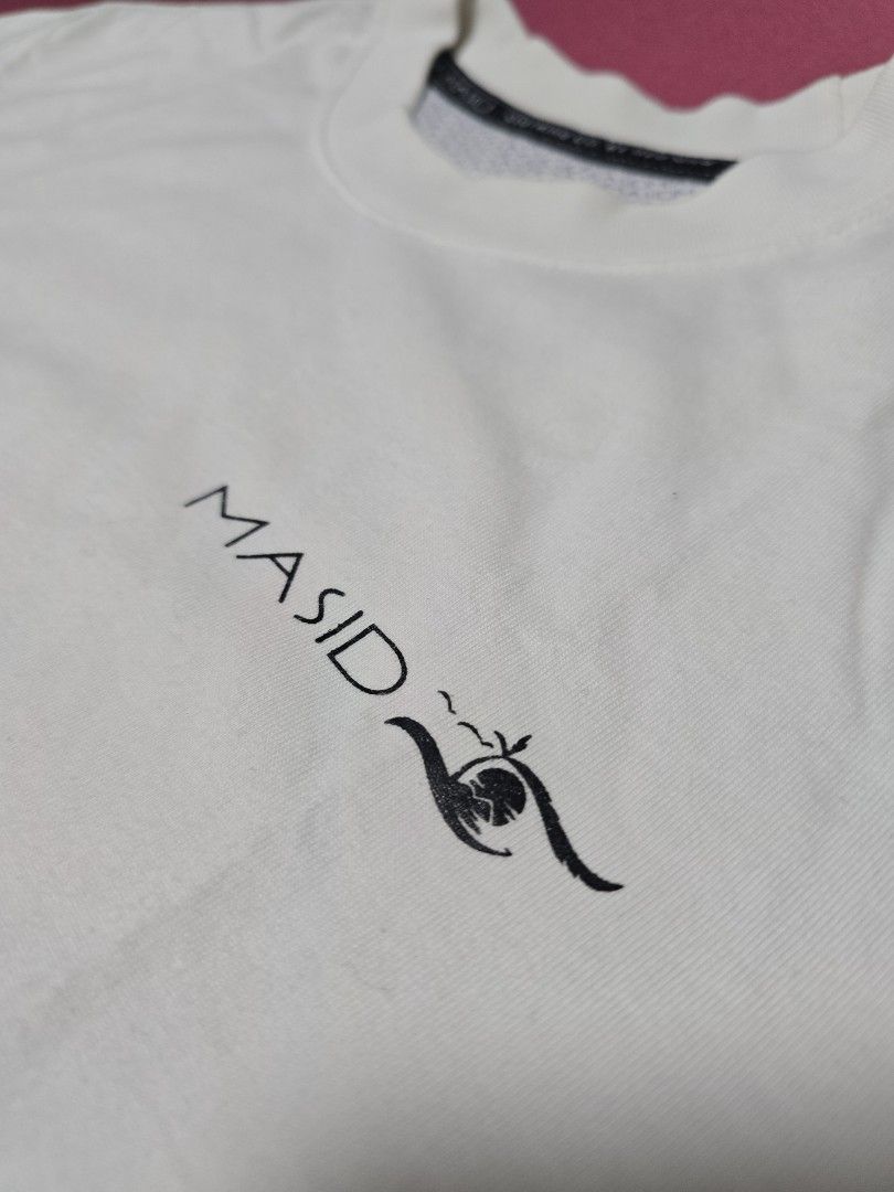 Masid v24 (Category: Shirts) located in Manila. Submitted by grandtree.00cdbe (Listing ID 1470673923, Image 3). Description: Original Masid V24 Once used Need to let go as I'm not comfortable weaeing it esp. om my neck part..