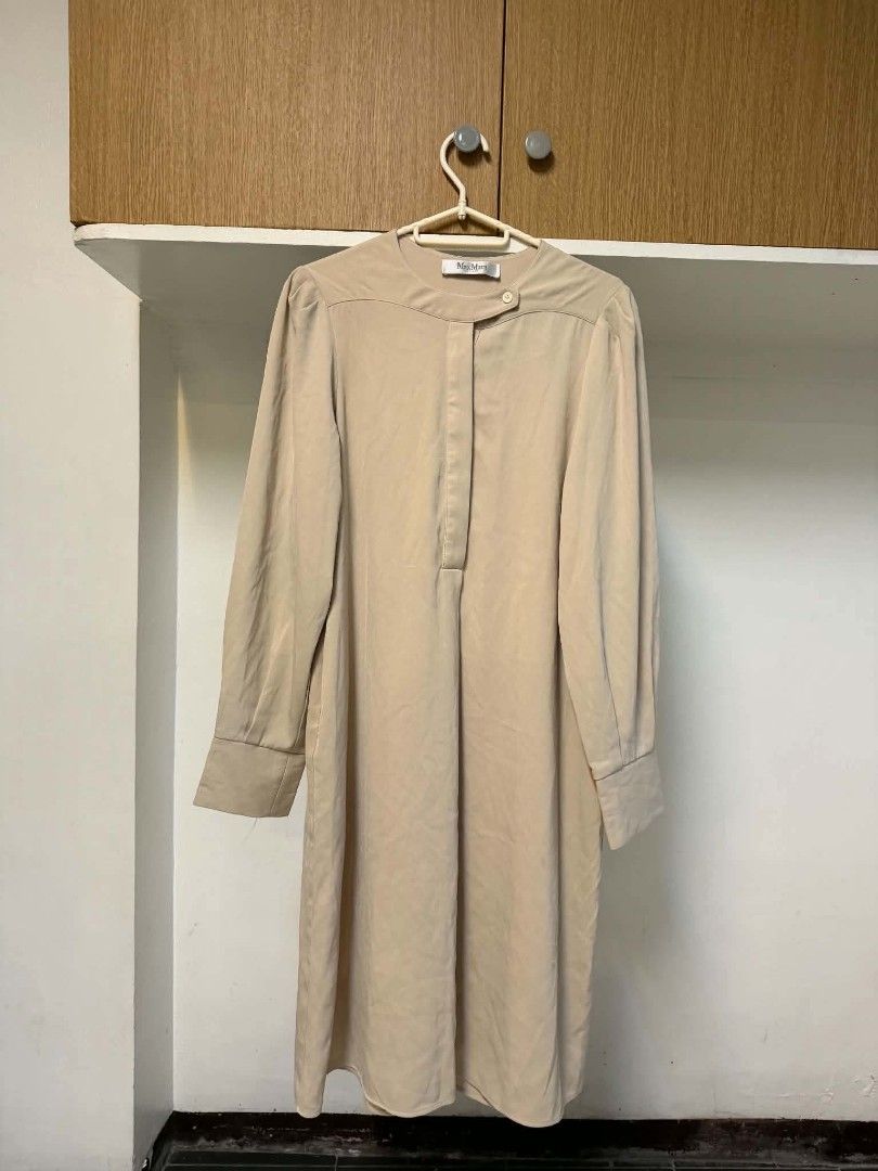 Max Mara Dress (Category: Dresses) located in Manila. Submitted by atozstuff (Listing ID 1470697975, Image 1). Description: .