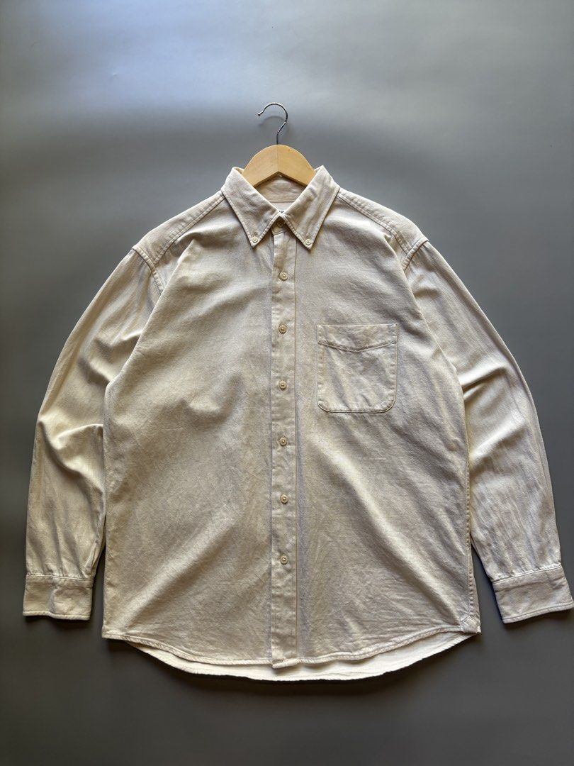Men’s Uniqlo Longsleeve Button down (Category: Formal Shirts) located in Cebu City. Submitted by clylejavan060400 (Listing ID 1470678126, Image 1). Description: Men’s Uniqlo Longsleeve Shirt ▪️Size Large ▪️Width 22 ▪️Length 28-29 ▪️Like new ▪️No issue 📥📥.