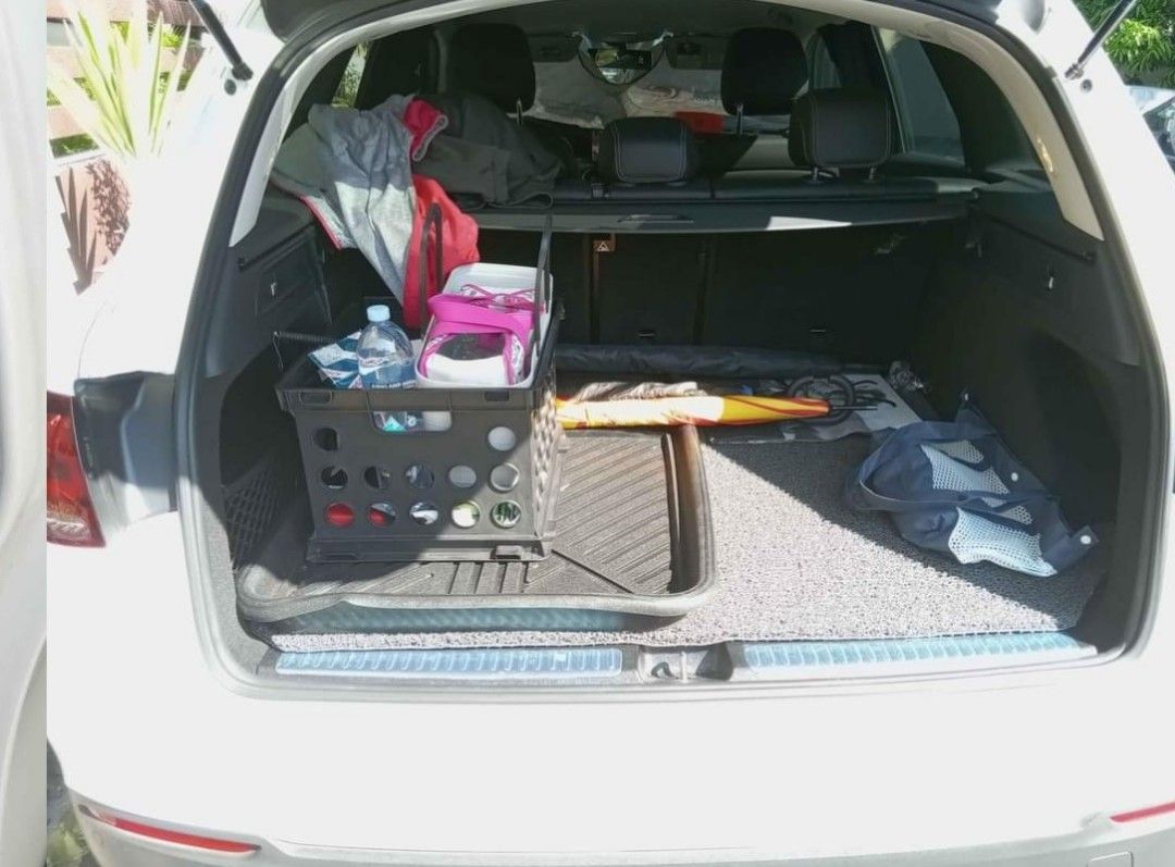 Mercedes-Benz GLC200 glc 200 Auto (Category: Used Cars) located in Bacoor. Submitted by kikoproxy (Listing ID 1470570894, Image 3). Description: Engine 2.0 Benz glc 200 21kms only.