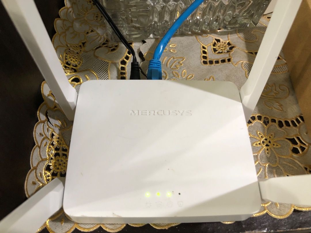 Mercusys AC1200 Wireless Dual Band Router AC10 (Category: Networking) located in Caloocan City. Submitted by goldenwater_5c88a9 (Listing ID 1470610743, Image 1). Description: Selling my Mercusys AC1200 Dual-Band Wi-Fi Router. Inclusions: * Mercusys AC1200 router * Power adapter * Ethernet cable Compatibility: * Has been used with a Globe Prepaid WiFi modem [Huawei B312-939] and DITO WoWFi Lite 4G modem [SLT728] * The router automatically connects