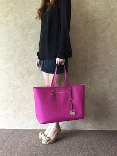 (Category: ) located in . Submitted by luxury_galeries (Listing ID 1470574873, Image 1). Description: .