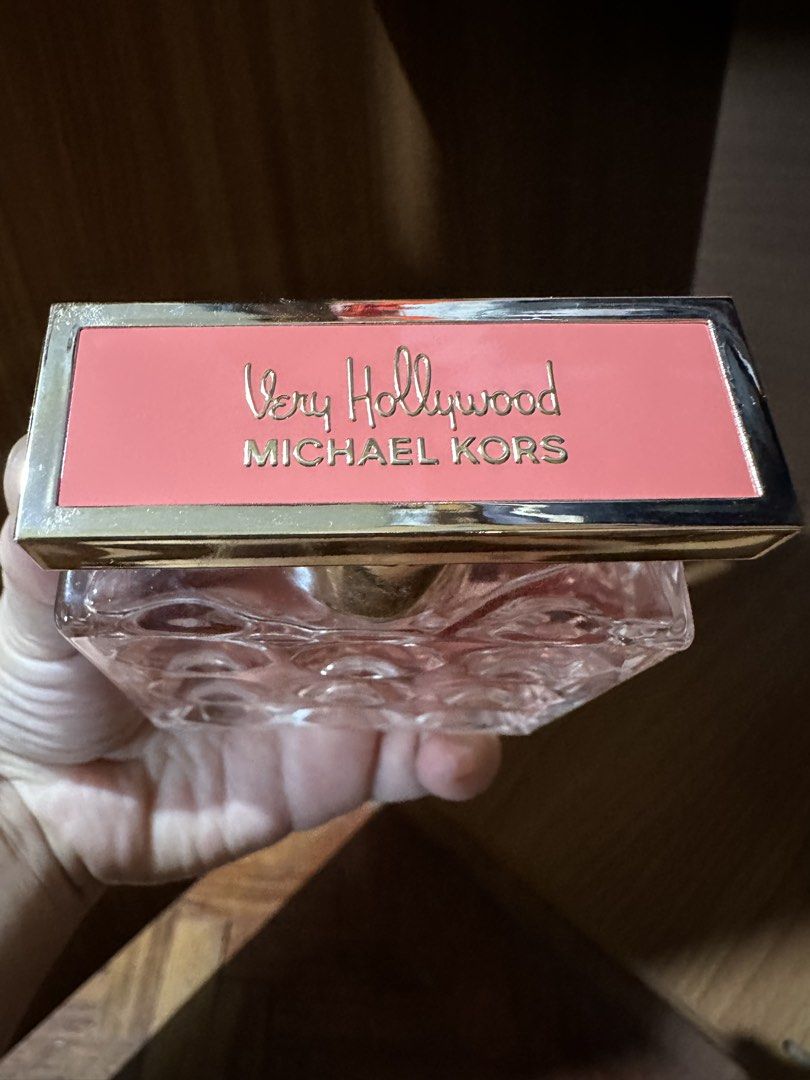 Michael Kors Very Hollywood Eau De Parfum 50ml (Category: Fragrance & Deodorants) located in Balanga. Submitted by jamilbeauty5 (Listing ID 1470563557, Image 1). Description: - Brand: Michael Kors - Fragrance: Very Hollywood Eau de Parfum - Size: 1.7 fl oz / 50 mL - Packaging: Includes original gold and pink textured box - Authenticity: Batch codes A66 and 17018 on bottle and box - Origin: Made in USA Bought in US GUARANTEED AUTHENTIC- you can ex