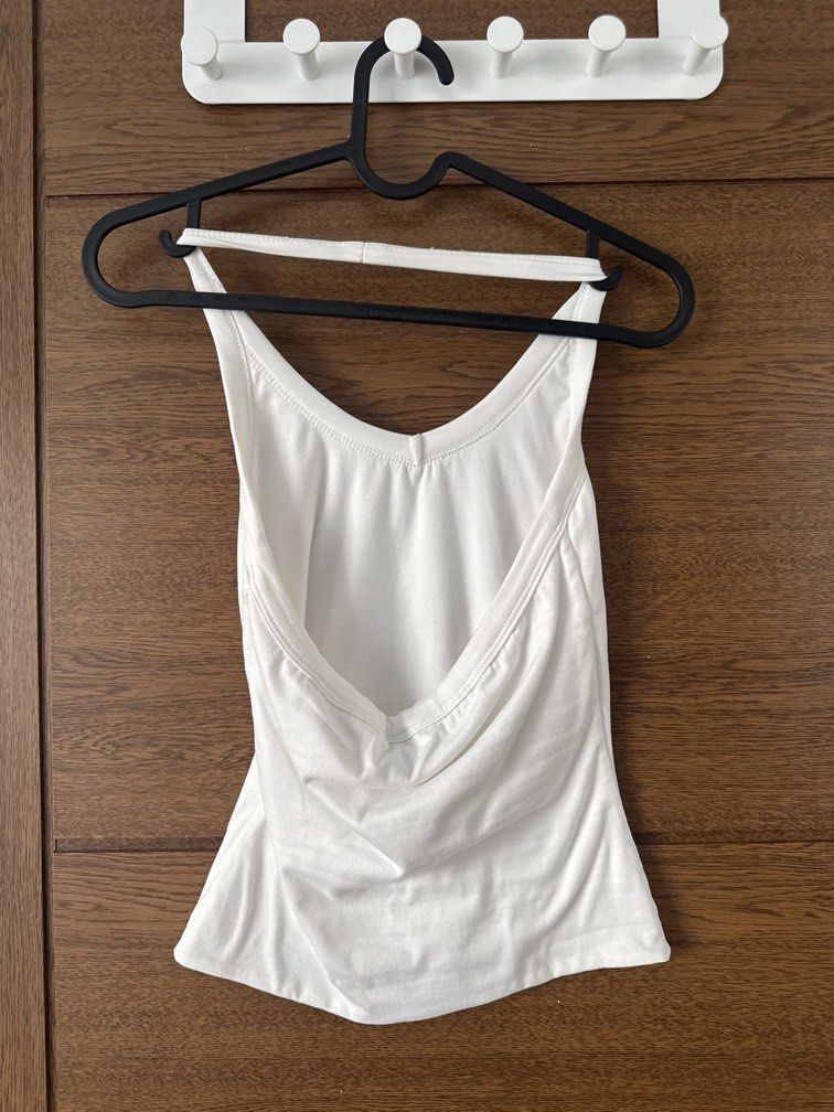 Michi White Halter top v neck (Category: Blouses) located in Manila. Submitted by namiskyumi (Listing ID 1470625552, Image 2). Description: - size small.