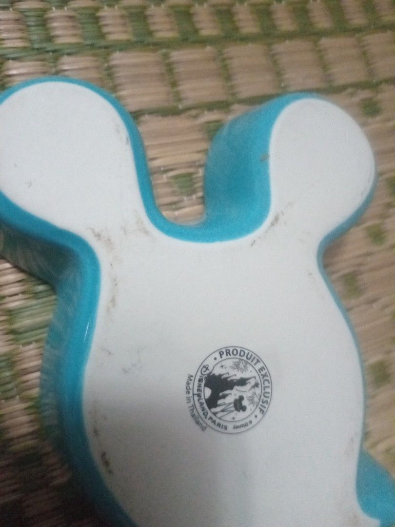 Mickey serving dish in blue color for your collection (Category: Other Kitchenware & Tableware) located in Manila. Submitted by padillahe35291 (Listing ID 1470638601, Image 1). Description: 6x1.5 inches size blue Mickey serving dish.