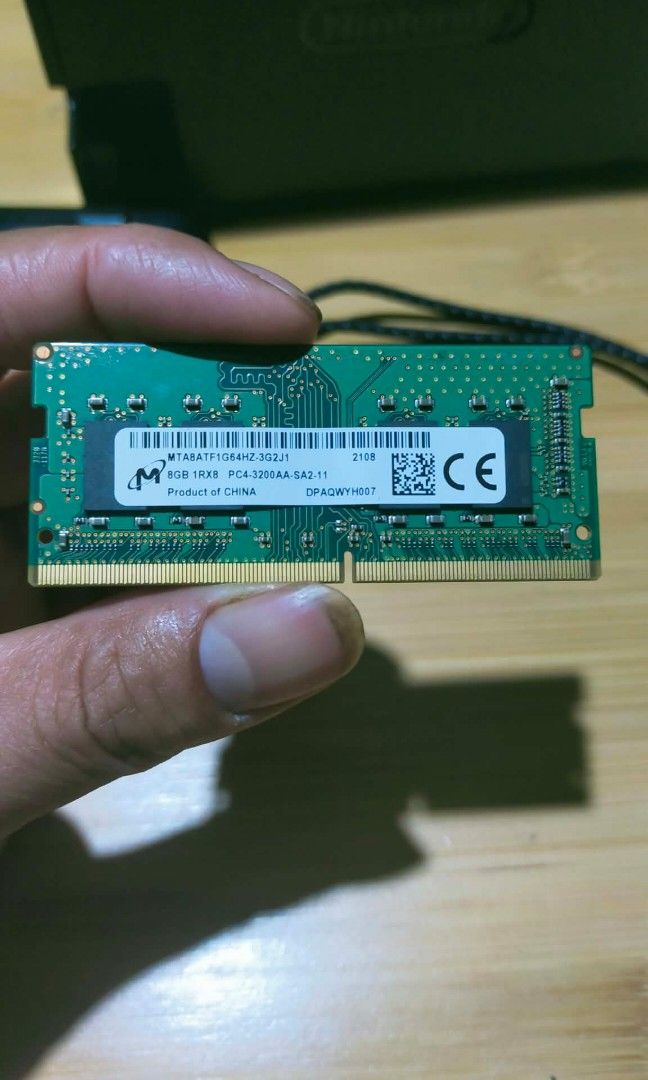 Micron 8GB DDR4 SO-DIMM laptop memory module (Category: Hard Disks & Thumbdrives) located in Caloocan City. Submitted by chani7878 (Listing ID 1470589056, Image 1). Description: RFS nagupgrade lang nang mas mataas na ram Brand: Micron Capacity: 8GB Type: DDR4 SO-DIMM (260-pin, designed for notebooks, mini-PCs, or all-in-one computers) Speed/Frequency: 3200 MHz (PC4-3200AA) Rank/Configuration: 1Rx8 (Single-rank, 8-bit devices MTA8ATF1G64HZ-3G2J1.