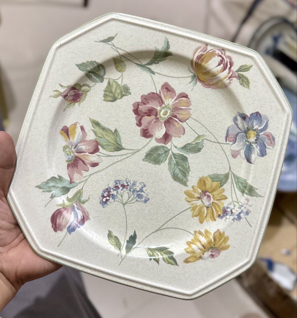 Mikasa Belle Meadow MK506 Plates (Category: Dinnerware & Cutlery) located in Masinloc. Submitted by kristineba02273 (Listing ID 1470680187, Image 1). Description: Mikasa plates in Belle Meadow pattern, model MK506. Octagonal shape with colorful floral design against a cream speckled background. Made in Japan. Oven to table to dishwasher safe. Original red box and paperwork included. Great quality tableware..