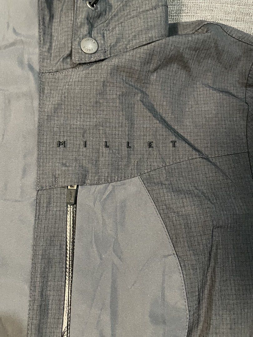 Millet Waterproof Hooded Outdoor Jacket Grey (Category: Coats, Jackets and Outerwear) located in Catigbian. Submitted by ekong_yeager (Listing ID 1464886577, Image 3). Description: Millet outdoor waterproof jacket Price: 850 Excellent condition Color rate 9.5/10 As new No issue washed and ready to wear (Laundry) Fresh from bale Color may vary due to lightning measurements: - 19.5 width - 26 length unli vouch and vc with item Bohol, Visayas📍 📩.
