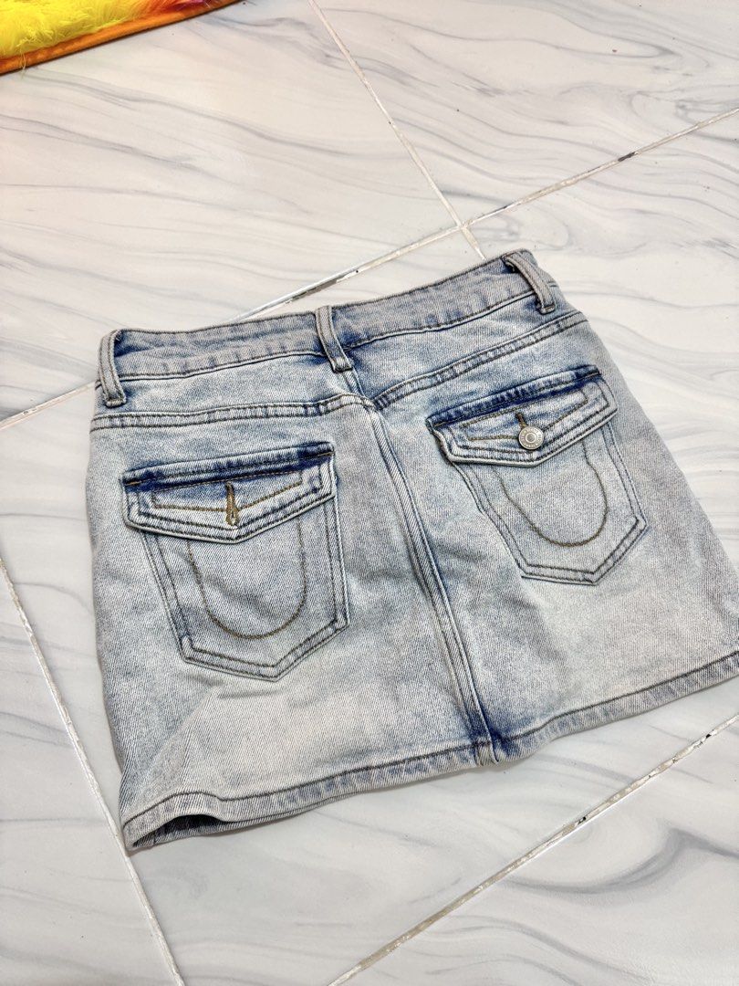 Mini Denim Skirt (Category: Skirts) located in Bulacan. Submitted by archivesbyjanine (Listing ID 1470679823, Image 2). Description: Waist: 24 Length: 12.