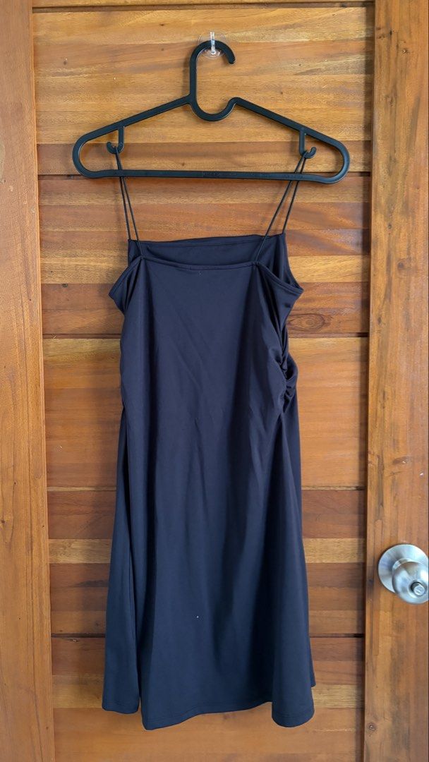 Mini Dress for Sale (Category: Dresses) located in Taguig. Submitted by ahnnee__ (Listing ID 1470595101, Image 2). Description: •Used Once only •Good as new •Xs-M 📍Taguig City 🚛 Sf- Buyer .