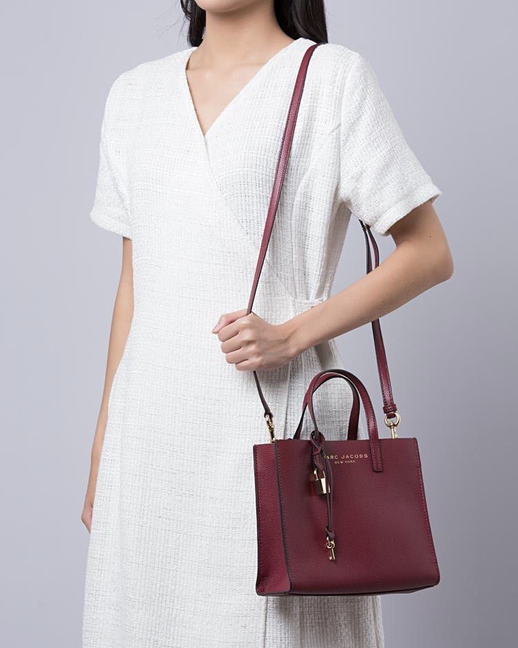 Mini Grind Tote Crossbody (Category: Luxury Bags & Wallets) located in Abucay. Submitted by lovieauthenticmerchandise (Listing ID 1470619217, Image 3). Description: .