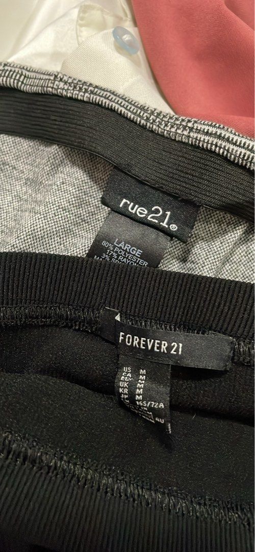 Mini Skirts (Category: Shirts) located in Indang. Submitted by itsginnpom (Listing ID 1470578767, Image 3). Description: Gray Black Pleated Mini Skirt Brand: rue21 Size: Large on Tag • garterized waist •A-line shaped mini skirt Black Mini Skirt Brand: Forever 21 Size: M on tag (can fit up to L frame) •garterized, stretchy • knitted fabric • more on fitted pencil type of skirt .