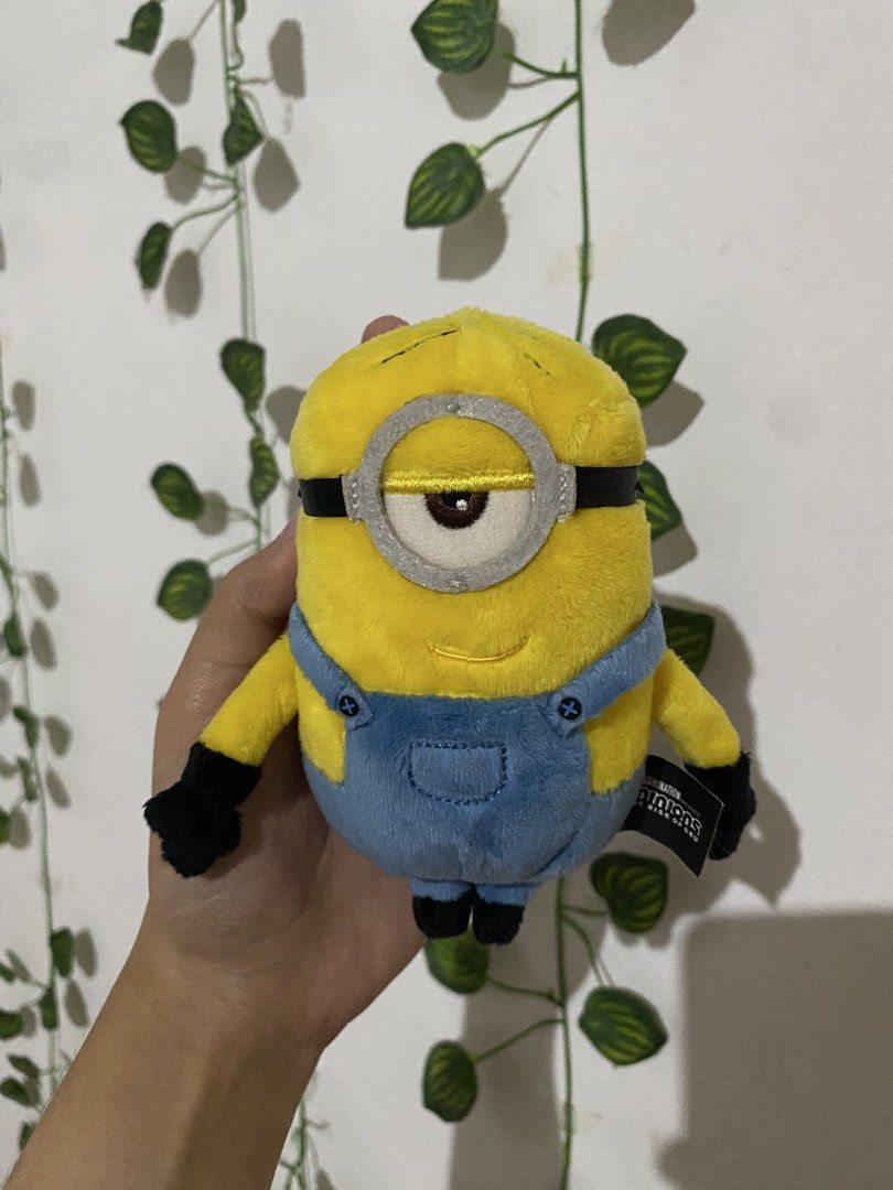 Minions Stuart Plush Charm (Category: Plushies & Soft Toys) located in Guagua. Submitted by toy_corner (Listing ID 1470638823, Image 2). Description: Like new No issue Pampanga loc MOP: Gcash J&t courier.