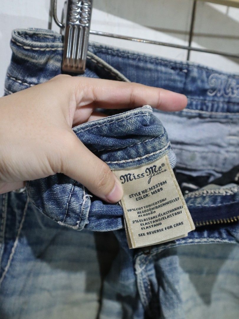 Miss Me Bermuda Mid Rise Shorts (Category: Other Bottoms) located in Tarlac. Submitted by gatheredthrift (Listing ID 1470666313, Image 3). Description: size: 25-26 condition: 10/10| no flaws I needs wash mine — 349 + sf 》mod: direct JNT (min. 54) 》📍Tarlac.