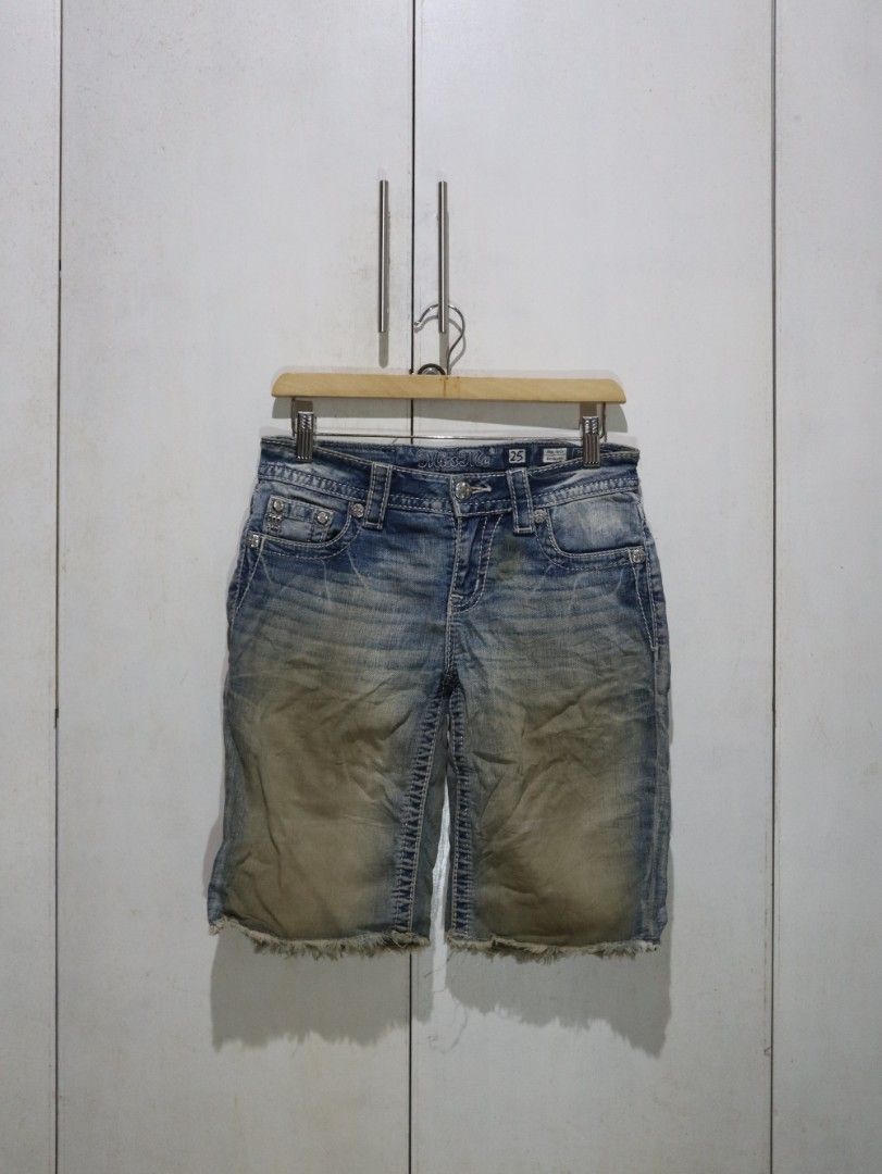 Miss Me Bermuda Mid Rise Shorts (Category: Other Bottoms) located in Tarlac. Submitted by gatheredthrift (Listing ID 1470666313, Image 1). Description: size: 25-26 condition: 10/10| no flaws I needs wash mine — 349 + sf 》mod: direct JNT (min. 54) 》📍Tarlac.