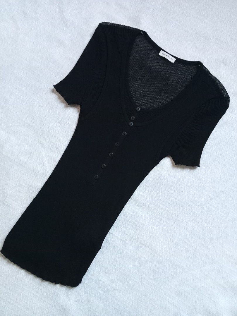 Miss Sixty henley ribbed knit top (Category: Shirts) located in Bagabag. Submitted by thrift_stories96 (Listing ID 1470704009, Image 2). Description: Miss Sixty henley ribbed knit top Small Length - 22.5 Width - 11 stretch up to 15 Cloth material - 2 layer stretchy Condition - excellent No flaw.