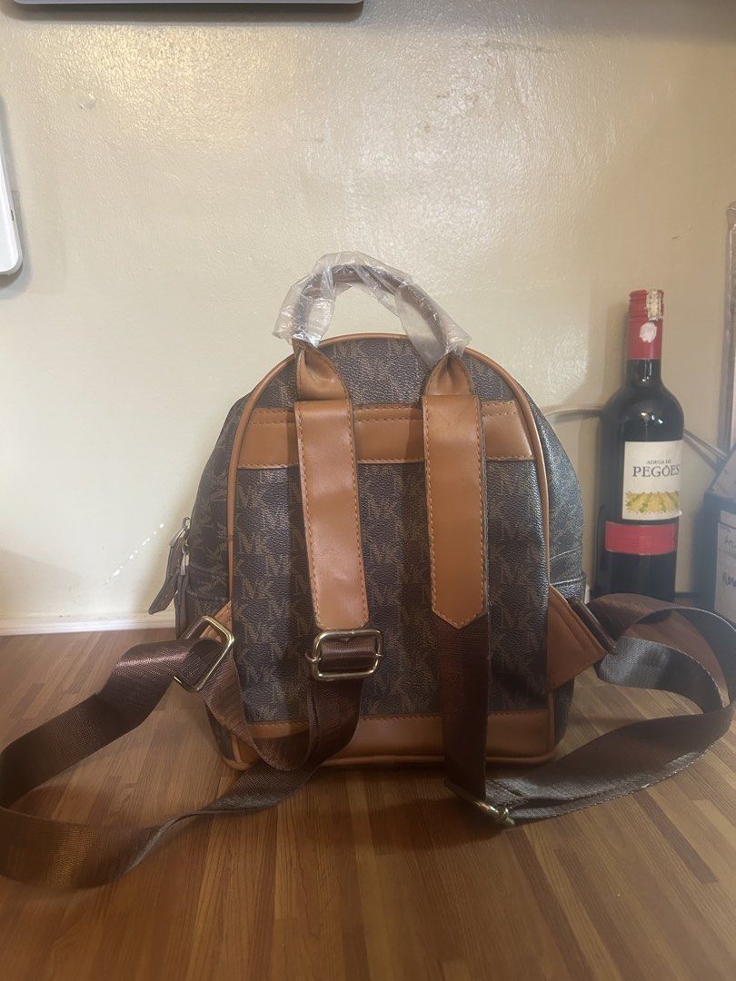Mk mini bag (Category: Backpacks) located in Manila. Submitted by kurtfelisco2gmail.com (Listing ID 1470598555, Image 2). Description: negotiable Mabilis kausap Pwede lalamove, meet up, or jnt Pm for more info! .