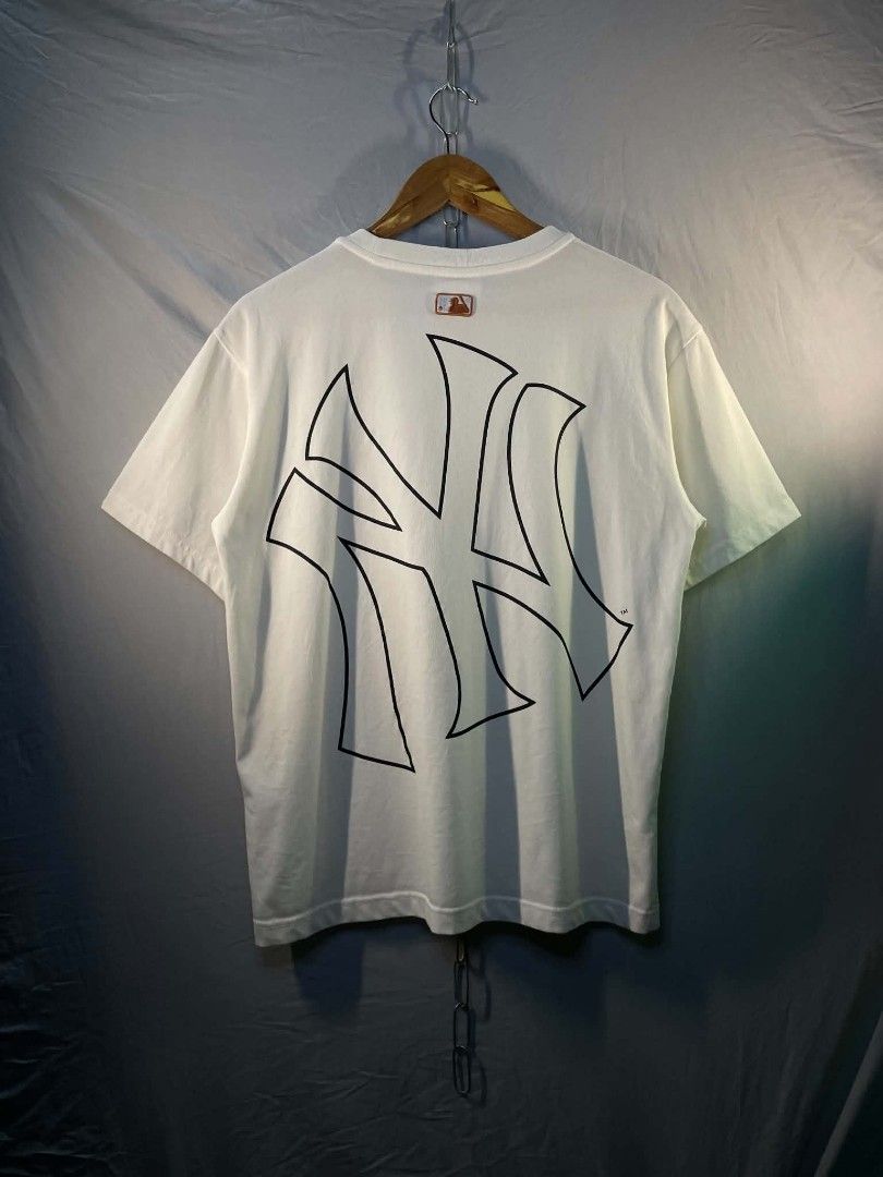 MLB NY BIG LOGO (Category: Tshirts & Polo Shirts ) located in Angeles City. Submitted by jmgarcia1 (Listing ID 1470594657, Image 2). Description: MLB NY BIG LOGO 22/27 GOOD CONDITION 9.8/10 COLOR RATE 9.8/10 CONDITION COMPLETE TAGS NA BLEACH LANG YUNG EMBROIDERED PART PERO NAGING DESIGN NA SYA.