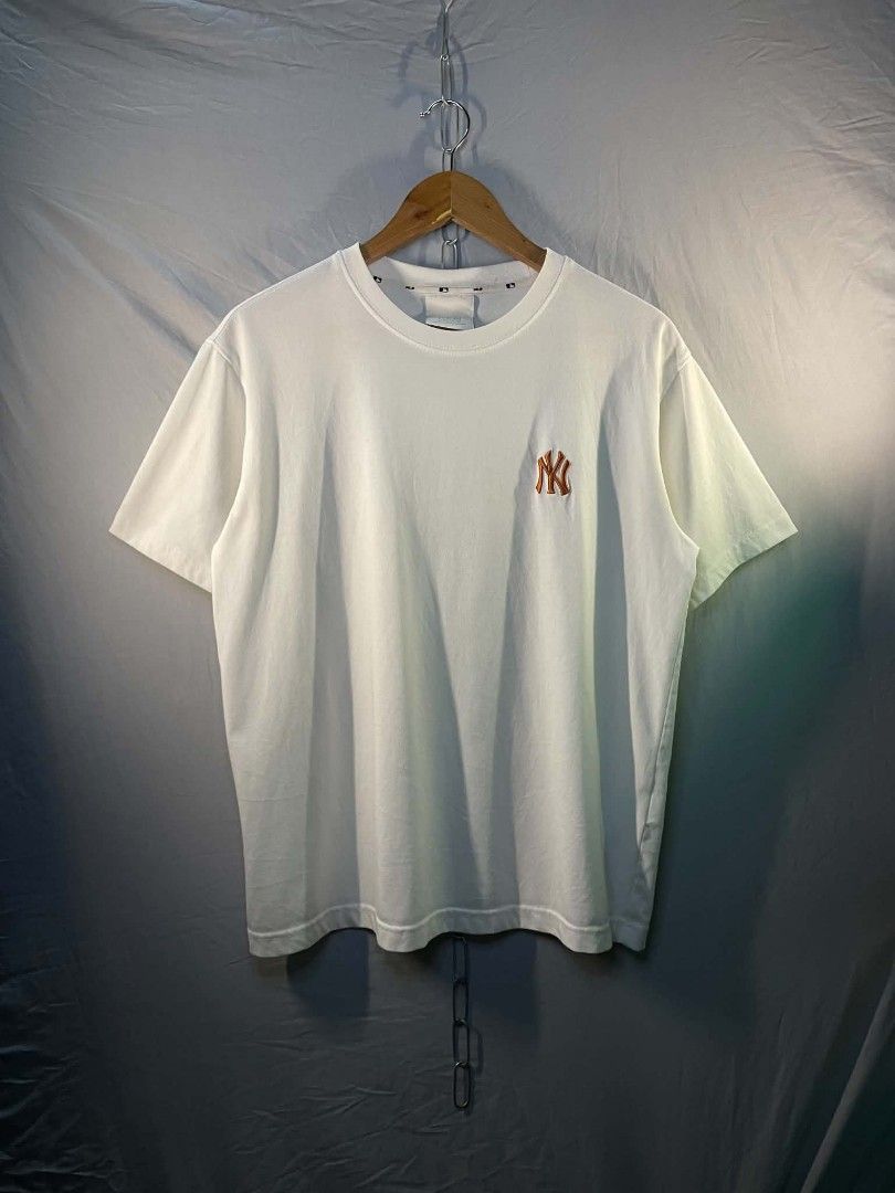 MLB NY BIG LOGO (Category: Tshirts & Polo Shirts ) located in Angeles City. Submitted by jmgarcia1 (Listing ID 1470594657, Image 3). Description: MLB NY BIG LOGO 22/27 GOOD CONDITION 9.8/10 COLOR RATE 9.8/10 CONDITION COMPLETE TAGS NA BLEACH LANG YUNG EMBROIDERED PART PERO NAGING DESIGN NA SYA.