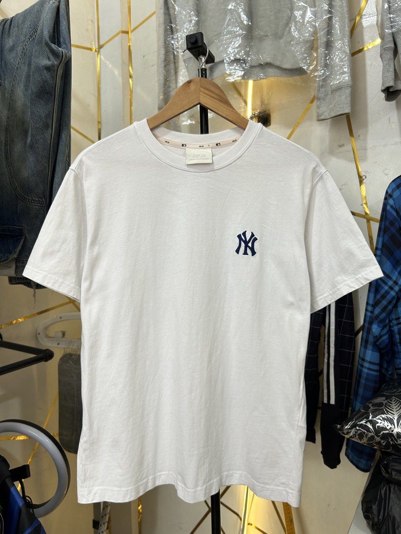 MLb NY yankeez Shirt (Category: Tshirts & Polo Shirts ) located in Manila. Submitted by cachegoodsuncovers (Listing ID 1470659834, Image 1). Description: ✅Size:xs on tag /M ✅️DIMES: - W29 x L-25 ✅️CONDITION - Exellent/close to brandnew ✅️COLOR RATE - 10/10 ✅️Complete tags ✅️Color may vary due to lighting ✅️ISSUE -❌ .