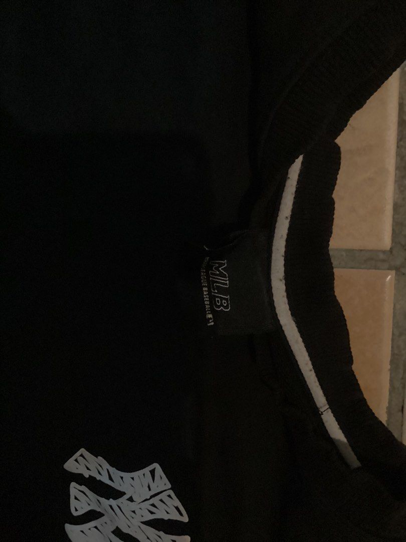 Mlb Yankees Sweater (Category: Coats, Jackets and Outerwear) located in Manila. Submitted by jellythrift.ph (Listing ID 1470720565, Image 2). Description: .