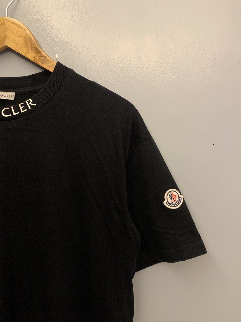 MONCLER NECK LOGO BLACK TEE (Category: Tshirts & Polo Shirts ) located in Cavite. Submitted by thrift2moolah (Listing ID 1470613462, Image 2). Description: MONCLER NECK LOGO BLACK TEE Size M on tag 21/28 Excellent condition 9/10 Color rate issue crackprints sa logo 500 plus sf .