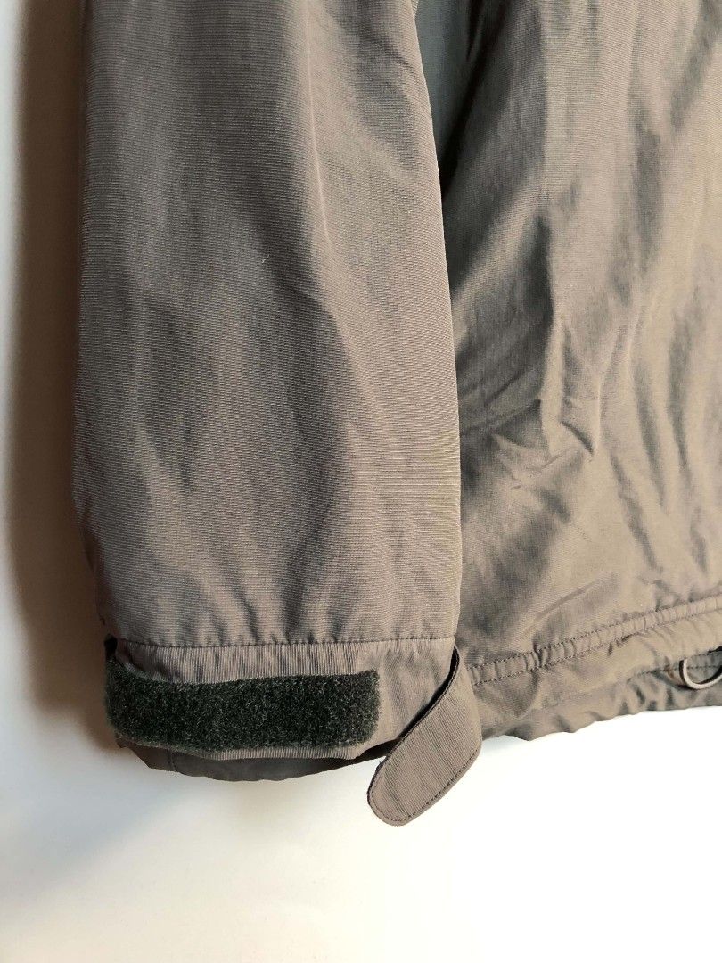 Montbell Climaplus™ Fleece-Lined Windproof Jacket (Category: Coats, Jackets and Outerwear) located in Manila. Submitted by silentwolf_3303a7 (Listing ID 1470558702, Image 3). Description: * Color: Olive / Charcoal Grey * Size: Japan L / US M (29" Length x 25" Width) * Condition: 10/10 (Good as new / Pristine condition / No Flaws).
