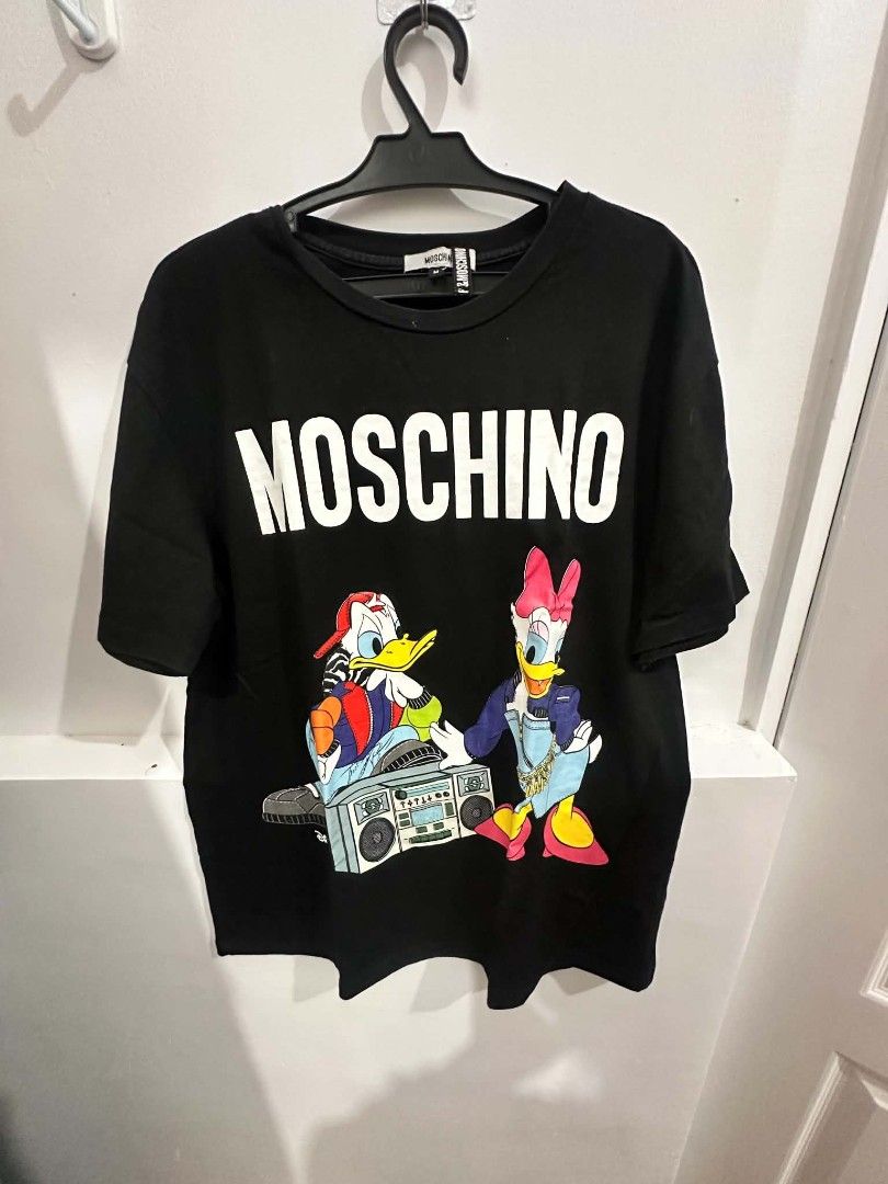 MOSCHINO OFF (Category: Formal Shirts) located in Manila. Submitted by kaime_fish (Listing ID 1470683469, Image 1). Description: color rate 10/10.