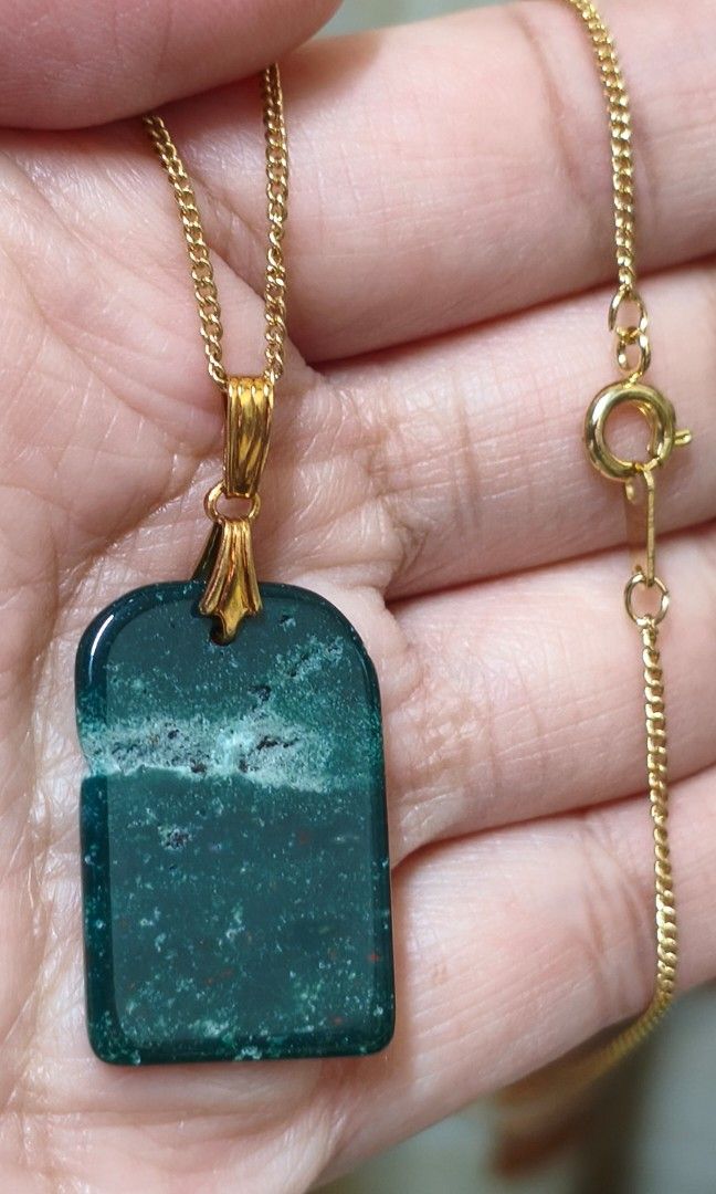 Moss green agate Japan source (Category: Necklaces) located in Quezon City. Submitted by gemaicloset (Listing ID 1470574881, Image 1). Description: .