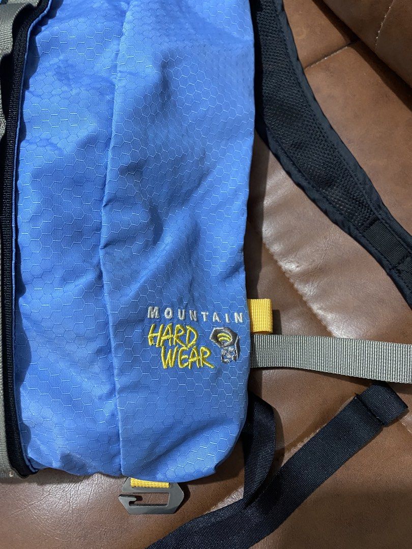 Mountain Hardwear daypack (Category: Backpacks) located in Calamba. Submitted by willpay.asap (Listing ID 1470669262, Image 3). Description: Mountain Hard Wear daypack prolly 15 liters Excellent condition perfect for light outdoor errands 🏷️650.
