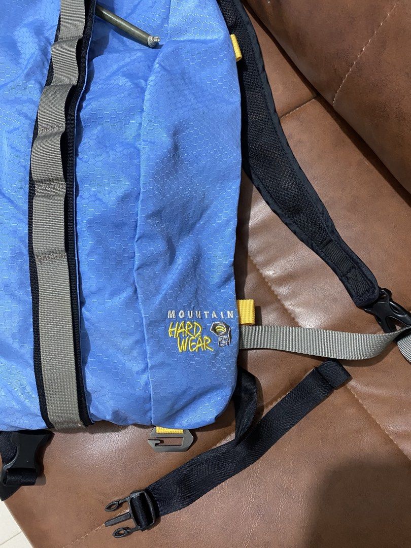 Mountain Hardwear daypack (Category: Backpacks) located in Calamba. Submitted by willpay.asap (Listing ID 1470669262, Image 2). Description: Mountain Hard Wear daypack prolly 15 liters Excellent condition perfect for light outdoor errands 🏷️650.