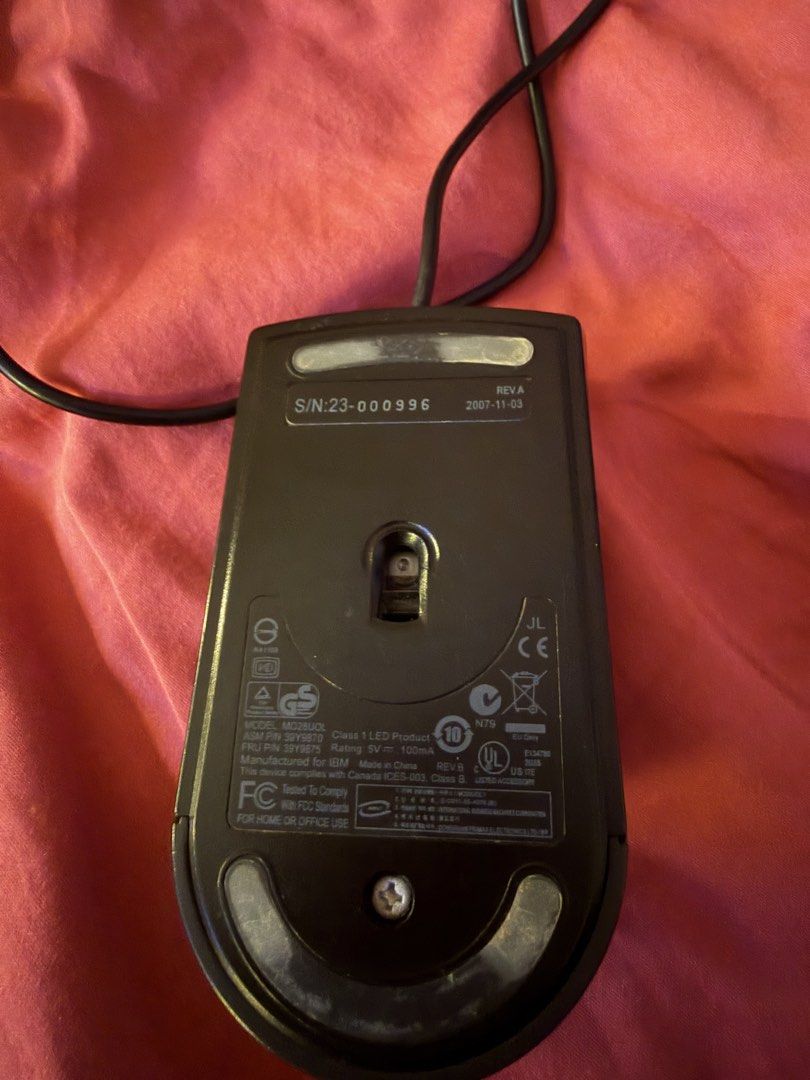 MOUSE (Category: Mouse & Mousepads) located in Singapore. Submitted by brandlover_authentic (Listing ID 1470584886, Image 3). Description: .