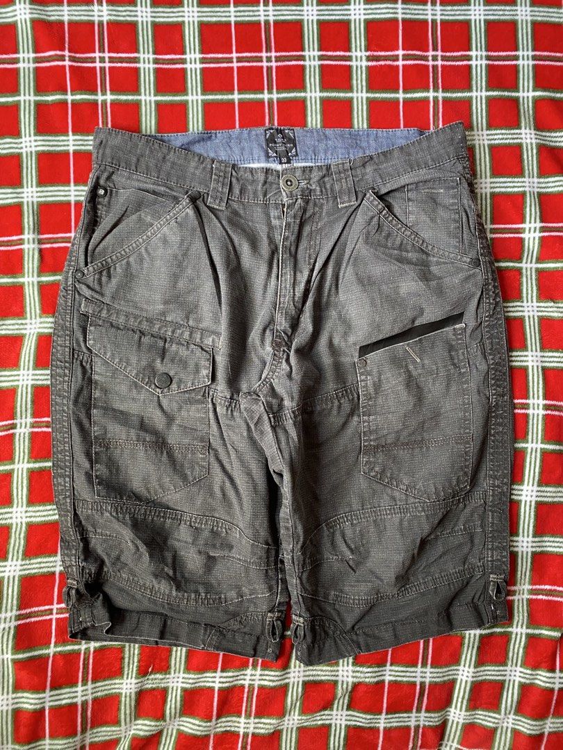 Multi pocket Cargo Jorts (Category: Shorts) located in Cebu City. Submitted by 88thrifts (Listing ID 1470566772, Image 1). Description: Like new size 33 no issue.