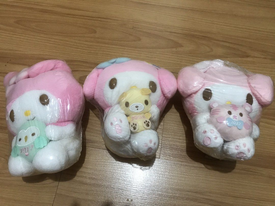 My Melody (Category: Plushies & Soft Toys) located in Marikina City. Submitted by LoveLocalbyPAF (Listing ID 1470653327, Image 1). Description: My melody medium plush 3 for 1,200.